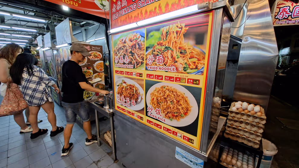 Char kuay teow stall