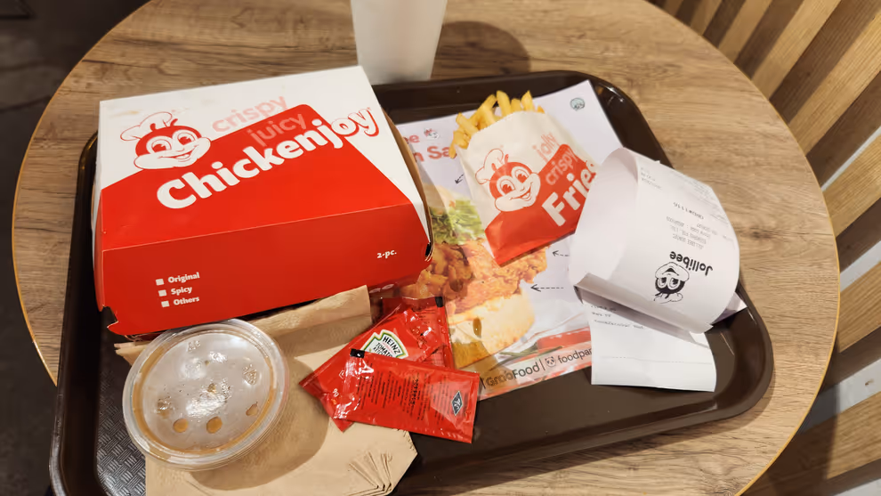 Jollibee Chicken Set