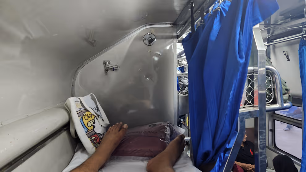 Thai train upper berth