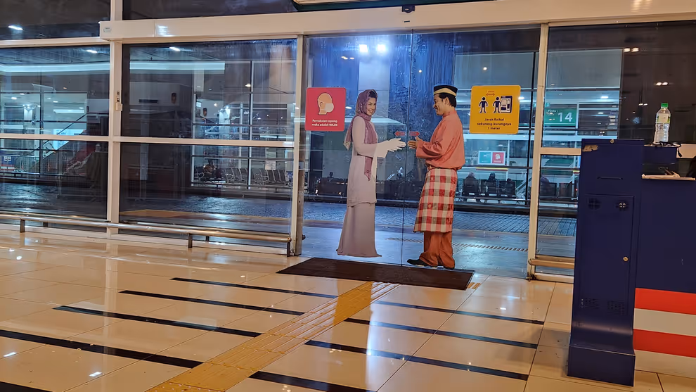 Bandar Tasik Selatan Inside